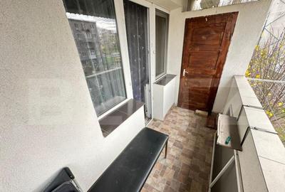 Apartament 2 camere, semidecomandat, 40 mp, zona Micro m - 3