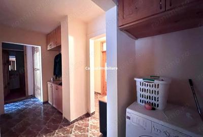 Apartament spatios ,decomandat 4 camere, etaj 2, Re?i?a. - 8