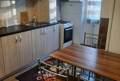 Garsonieră decomandată în Central - 2