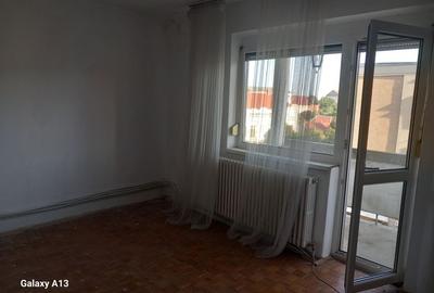 BRASADAS vinde ap 2 cam etaj 4/4 Calea Traian. - 1