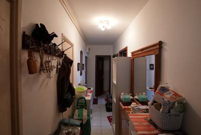 Apartament cu 4 camere decomandat, mobilat în Giurgiului - 12