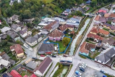 Casă cu 4 camere în Central - 1