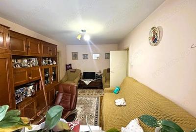 Apartament 2 camere etaj 2 zona centrala Str Pacii - 17