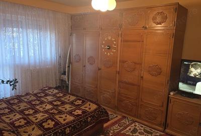 Apartament cu 4 camere decomandat în Micro 15 - 12