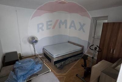 Ansamblu casa de locuit, hala productie ,spatiu de birouri si teren - 5