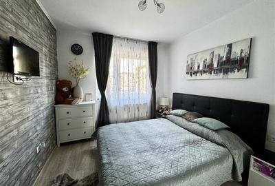 Apartament cu 2 camere decomandat, mobilat în Tractorul - 10