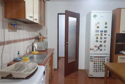 Inch. 2 cam. cf. 1 semid. parter cu balcon de 14 mp., mobilat si utilat, str. Hipodrom - Bariera - 11