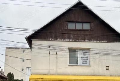 Spațiu comercial, de 53 mp, în Central - 3