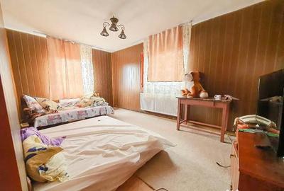 Casă cu 5 camere cu Teren 340 Mp în Sud