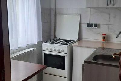 Garsonieră decomandată în Roești - 5