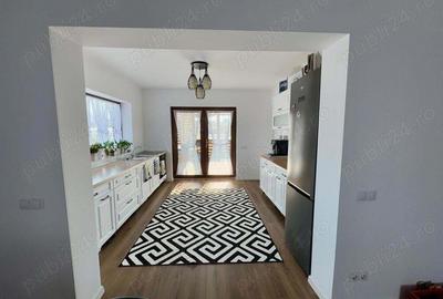 Persoana fizica vand casa in Lapu?el - 10