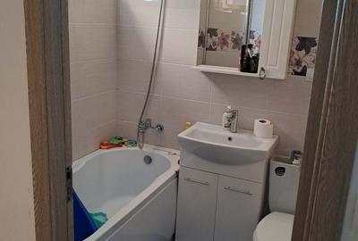 Apartament cu 3 camere decomandat în Central - 1