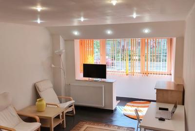 Garsonieră decomandată în Lacul Tei