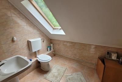 Casă individuală cu 6 camere cu Canalizare în Florești - 12