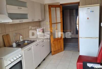 Apartament cu 3 camere decomandat în Baza 3 - 15