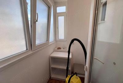 Apartament cu 3 camere semidecomandat în Central - 3