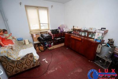 ID 2980 Apartament cu 2 camere de vanzare Strada Neptun, ETAJ 1 - 7