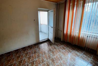 Apartament cu 4 camere decomandat în Olteniței - 24