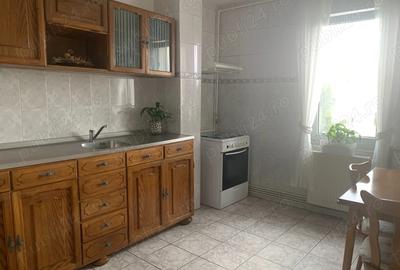 Inchiriez apartament cu 2 camere confort 1 - 2