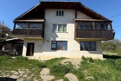 Casă individuală cu 5 camere cu Canalizare în Central - 2