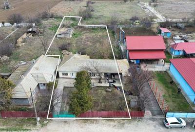 Casă cu 3 camere cu Teren 1600 Mp în Corbu - 3