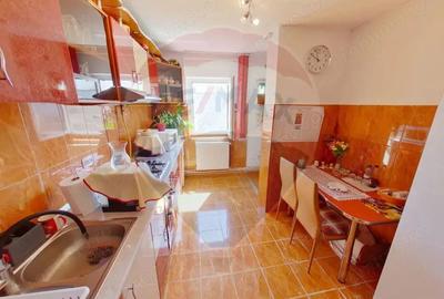 Apartament cu 3 camere de vanzare in zona Est Apartament cu 3 camere de vanzare in zona Est - 4