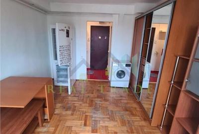 Garsoniera mobilata zona Uzina 2 - 1