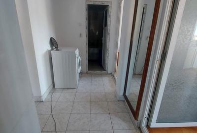 Apartament cu 3 camere decomandat în Micro 4 - 13