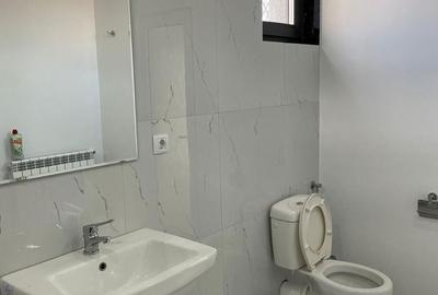 Spațiu comercial, de 70 mp, în Central - 7