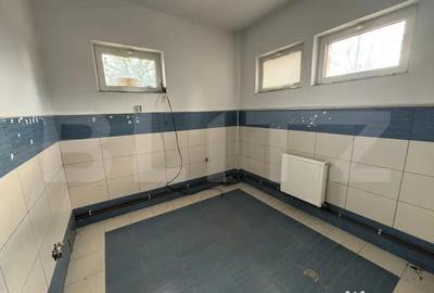 Spațiu comercial, de 330 mp, în Central - 8