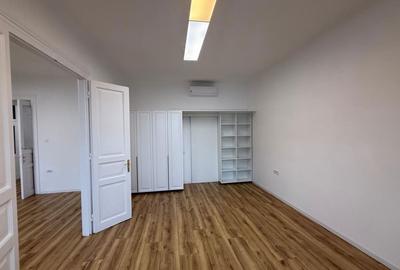 Apartament cu 4 camere în Central - 8
