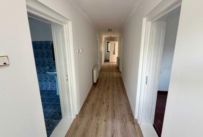 Casă cu 4 camere cu Teren 1237 Mp în Ciofliceni - 1