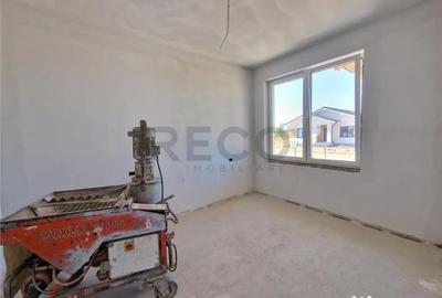 Casă cu 4 camere cu Teren 440 Mp în Central - 10