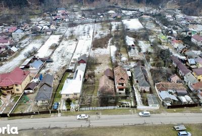 Casă cu 2 camere cu Teren 1695 Mp în Văleni - 7