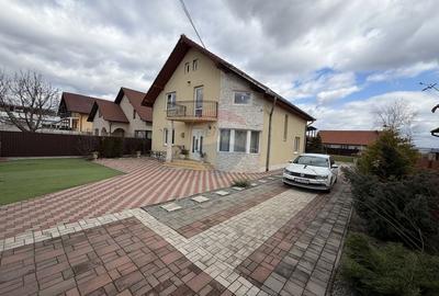 Casă cu 5 camere cu Teren 999 Mp în Bărăbanț