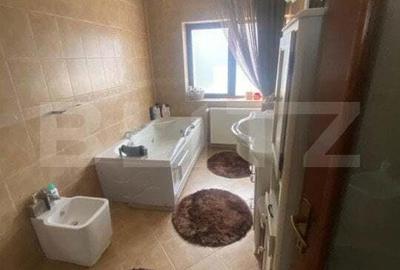 Casa de vanzare 6 camere LUX , 220 mp , Sacele zona Bunloc - 2