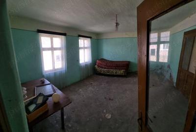 Casă cu Teren 500 Mp în Liubcova