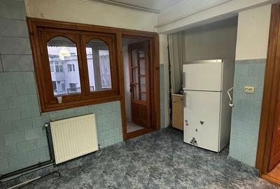 Apartament cu 3 camere decomandat în 1 Decembrie - 15