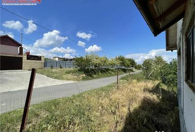 Casă cu 4 camere cu Teren 1600 Mp în Malcoci - 14