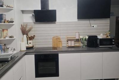 Apartament zona Vivo , 43 mp utili , parter inalt , mobilat si utilat - 4
