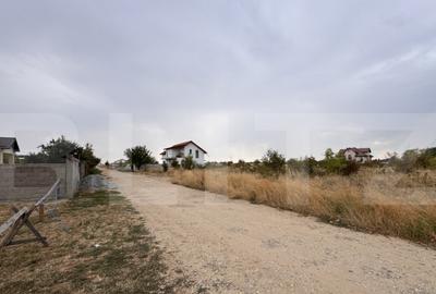 Teren de 702 mp, în Central