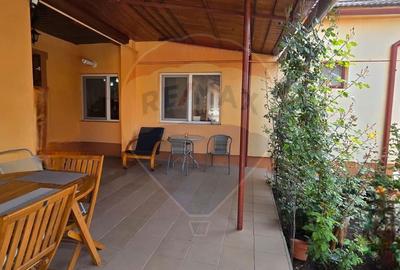 Casă cu 6 camere cu Teren 700 Mp în Central - 12