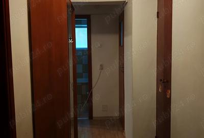 Vand apartament 3 camere, situat pe Str. Podul Giurgiului - 1