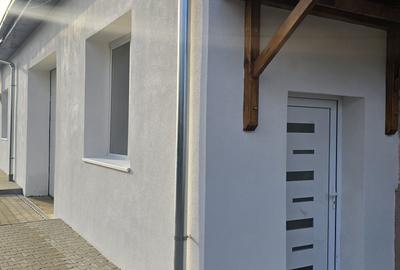 Spațiu comercial, de 350 mp, în Central - 1