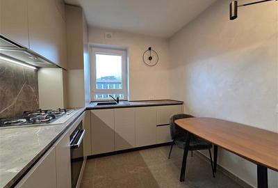 Apartament cu 2 camere decomandat, mobilat în Tractorul - 19