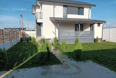 Casă individuală cu 4 camere cu Teren 350 Mp în Joița - 1