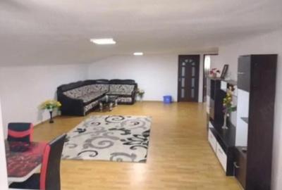 Casă cu 8 camere cu Teren 600 Mp în Adunații-Copăceni