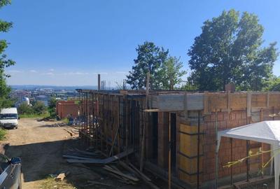 Casă cu 4 camere în Exterior Vest - 3
