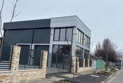 Spațiu comercial, de 135 mp, în Central - 3