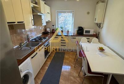 Apartament cu 3 camere decomandat în Traian - 5